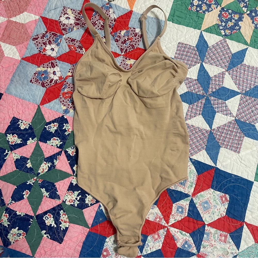 SKIMS sculpting thong bodysuit size L/XL